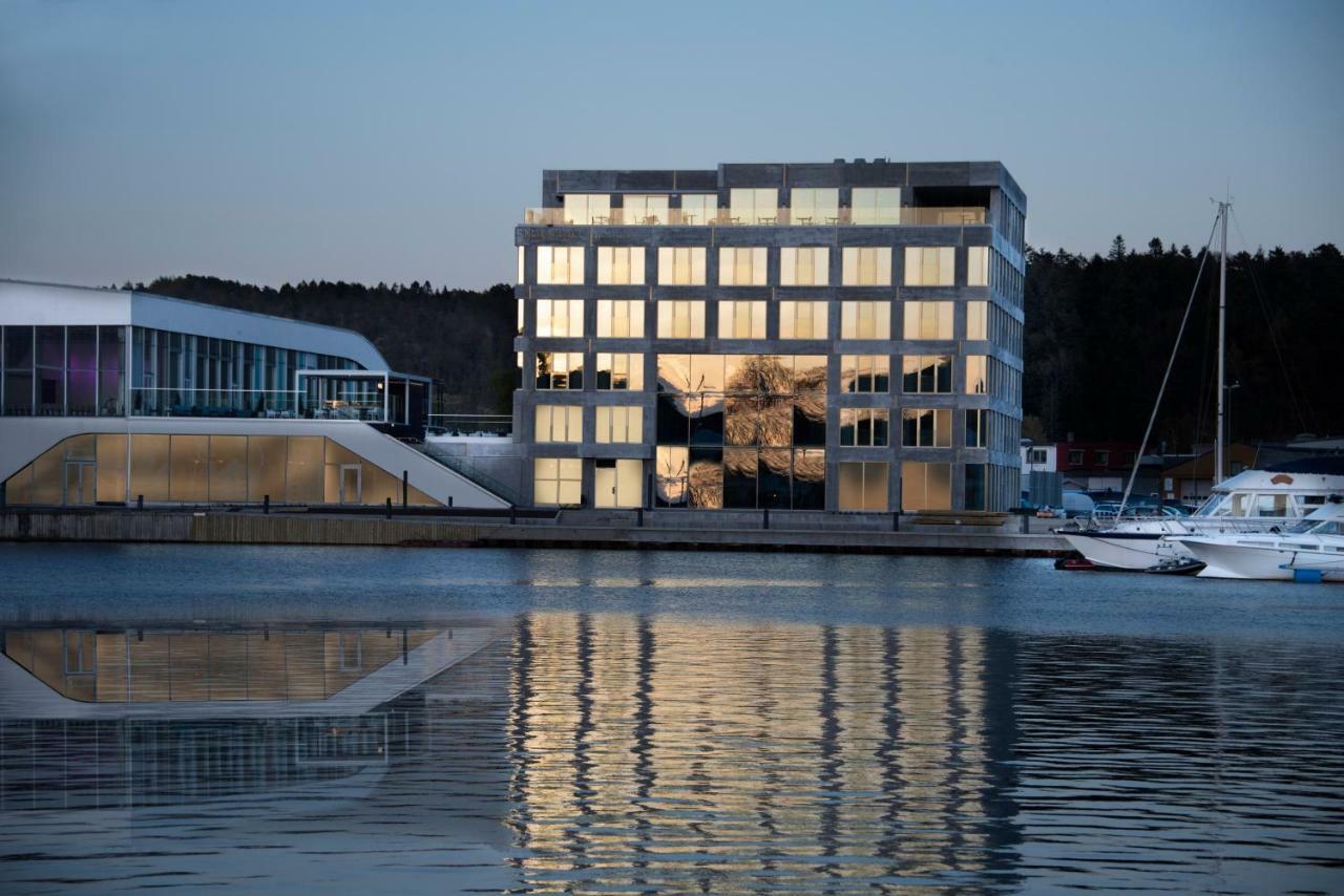 Mandal Hotel Buitenkant foto